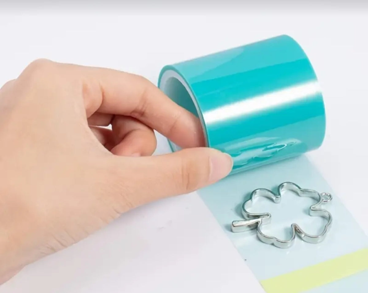 Resin-bonded tape with open metal frames: This tape acts as a sturdy temporary base, preventing liquid from leaking from under the open metal frames