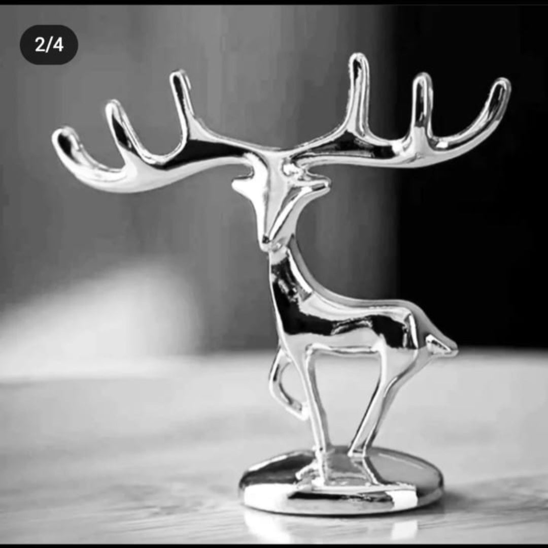 Elegant decorative metal sculptures in the shape of deer or gazelles are art pieces used as home and office decor, or as additions inside the bases of large resin trays, acrylic, or incense burners to give a modern and sophisticated touch to handmade work