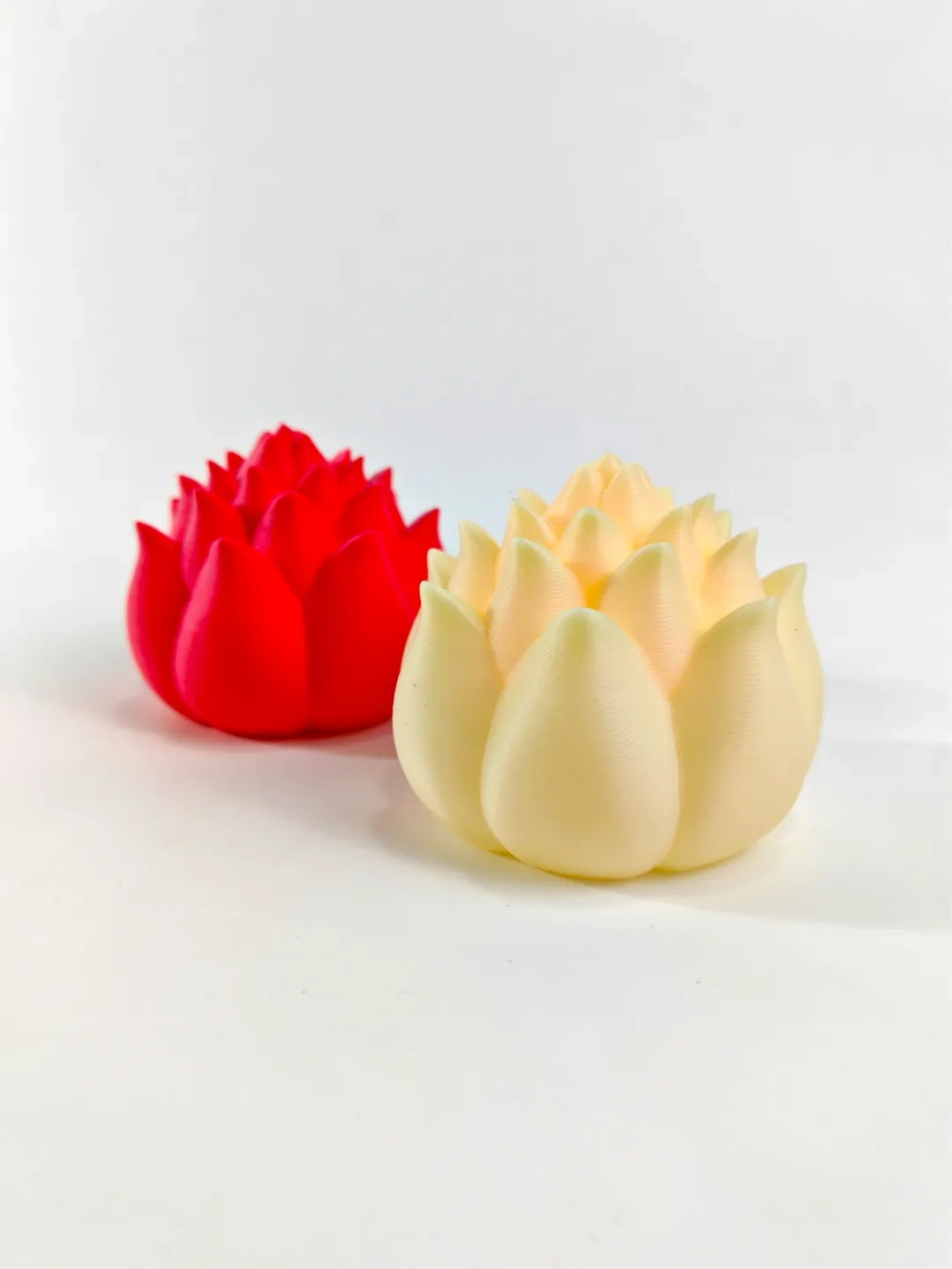 Flower mold with a distinctive design