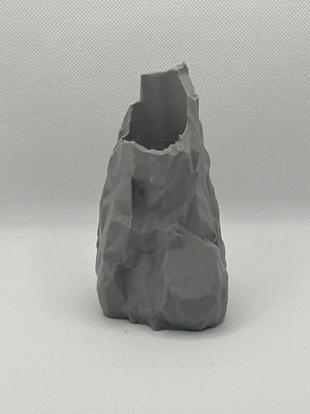 Silicone mold, 3D silicone mold, nozzle silicone mold, silicone mold for making plaster and resin artifacts, vases, small favors, and candle holders.