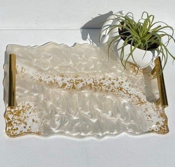 Rectangular silicone mold with irregular, wavy edges, designed for crafts. Length: 45 cm. Width: 30 cm Depth: 8 ml