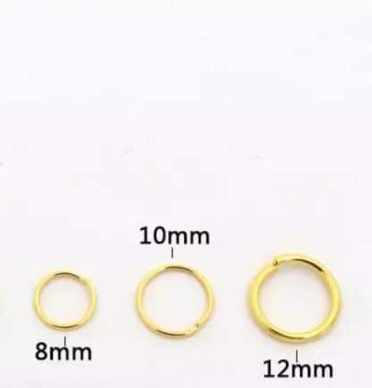 A set of open transition rings, one of the most essential and indispensable hardware pieces in the manufacture of accessories, jewelry, and for attaching resin pendants and medallions to chains