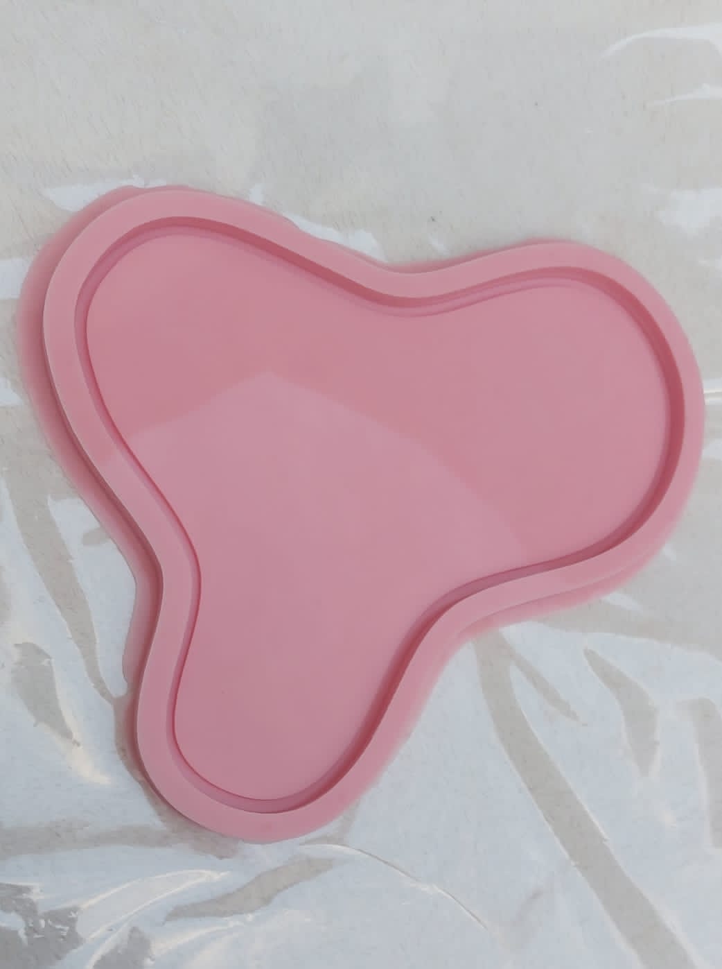 قالب مجوف على شكل عشوائي من Resin4rose