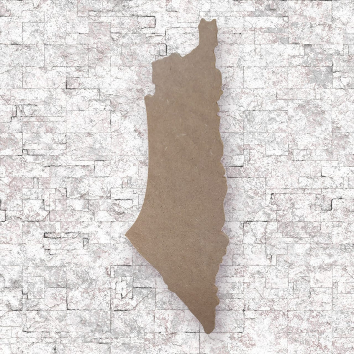 This is a very special piece of wood, highly symbolic and culturally significant, meticulously designed in the shape of a map of historical Palestine. It serves as an ideal base for national artwork, handouts, or exquisite wall hangings.