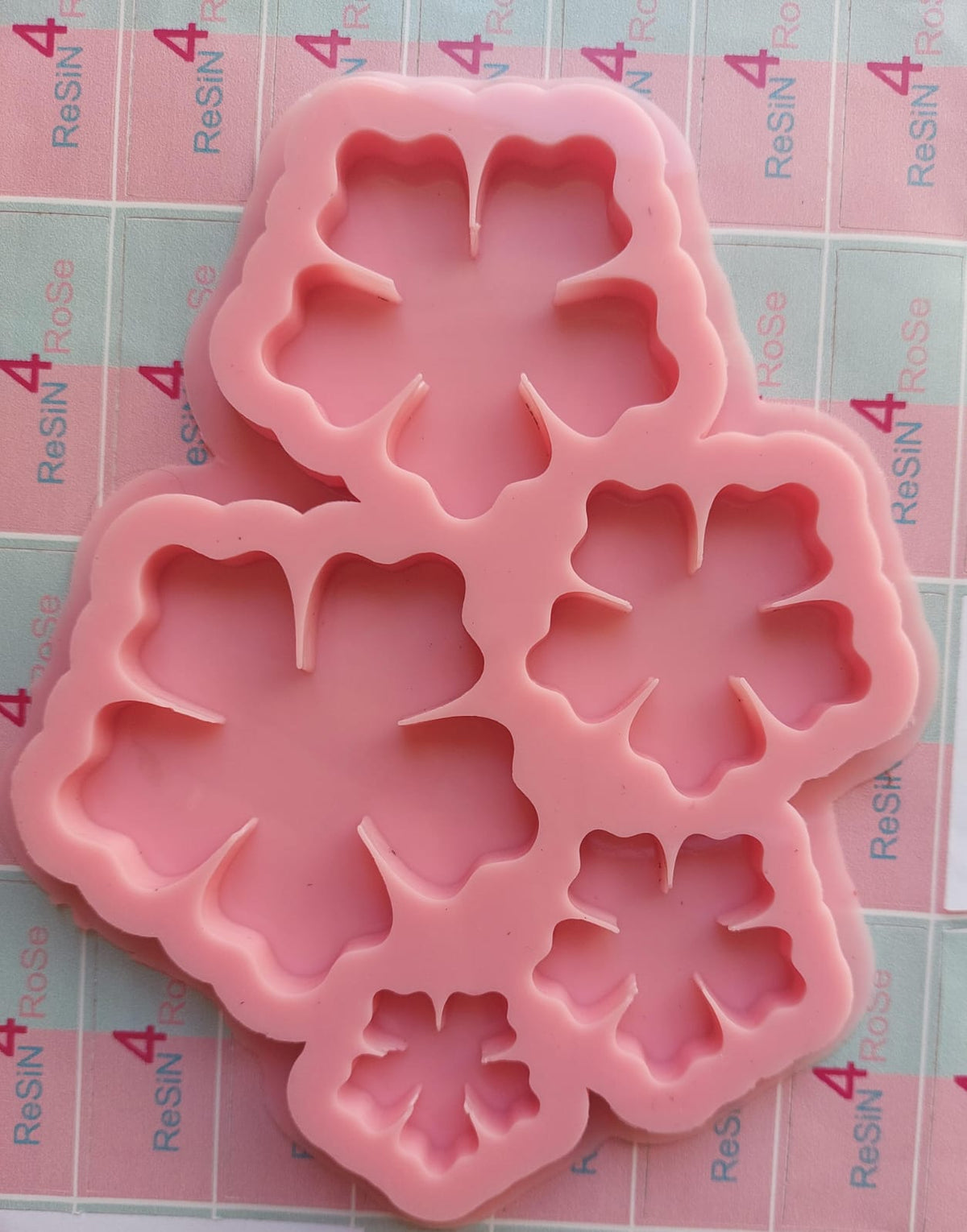 Multi-size flower template Rezin4rose