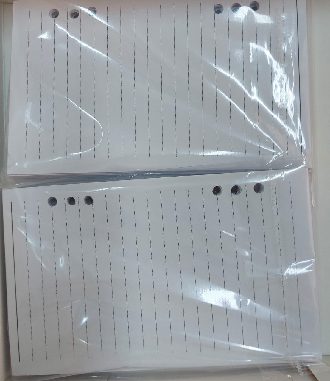 Custom-designed paper sets compatible with ring binders and planners. The papers are individually laminated for protection and thoughtfully designed to provide a smooth and organized writing experience, helping you easily sort ideas and tasks