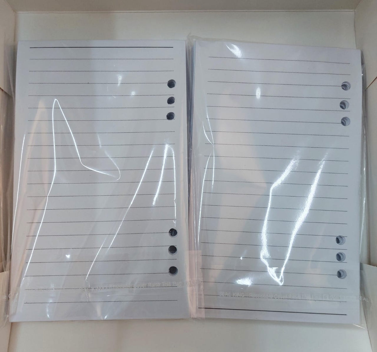 Custom-designed paper sets compatible with ring binders and planners. The papers are individually laminated for protection and thoughtfully designed to provide a smooth and organized writing experience, helping you easily sort ideas and tasks