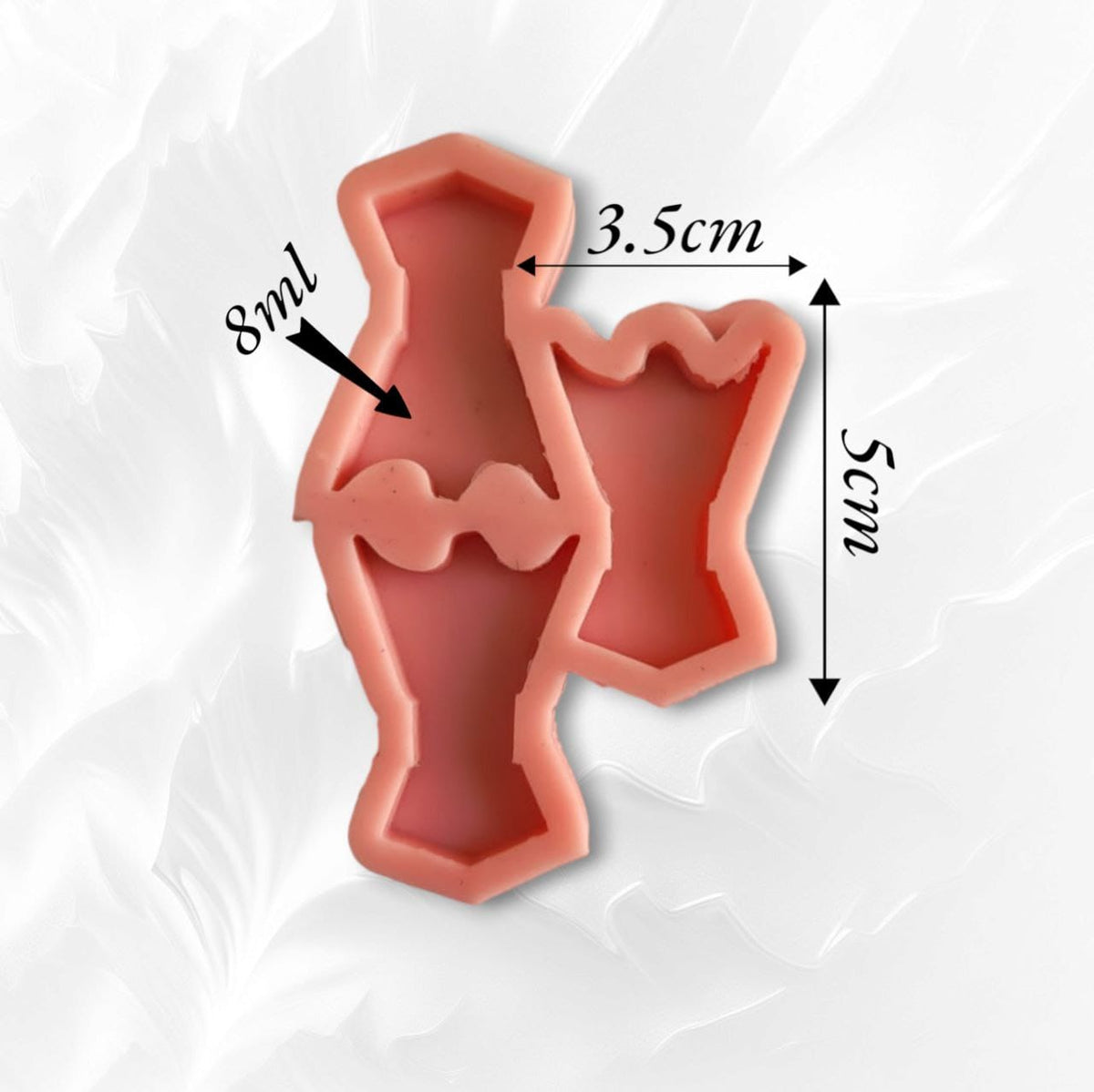 A silicone mold shaped like an incense burner, a unique design perfect for Ramadan occasions or traditional giveaways. Suitable for resin, wax, plaster, or pottery. Dimensions: 3.5 x 5 cm