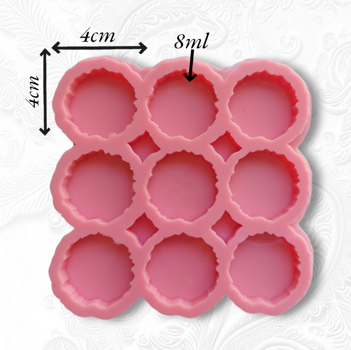 This silicone mold is specially designed for craft projects such as resin, wax, or pottery casting. The mold consists of four interconnected cavities, resembling flower petals, each measuring 4*4 cm and 8 mm deep