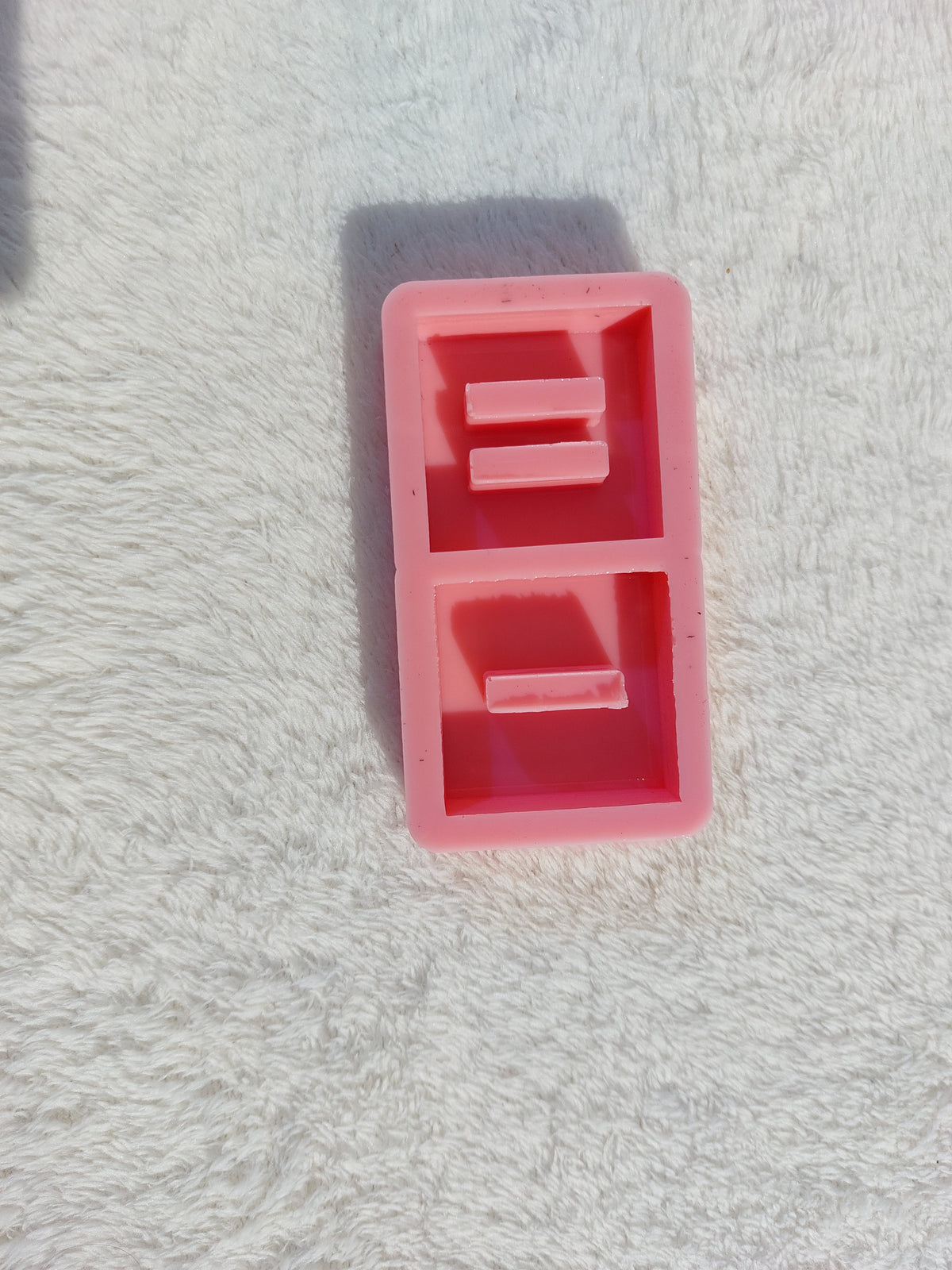 Silicone molds are ring holder stands in various shapes (hexagonal, circular, square, or heart-shaped) and are used for casting resin, wax, pottery, or polymer clay.